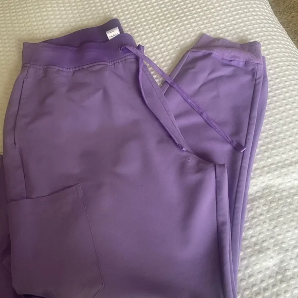 Purple Scrub Set - Picture 4 of 6